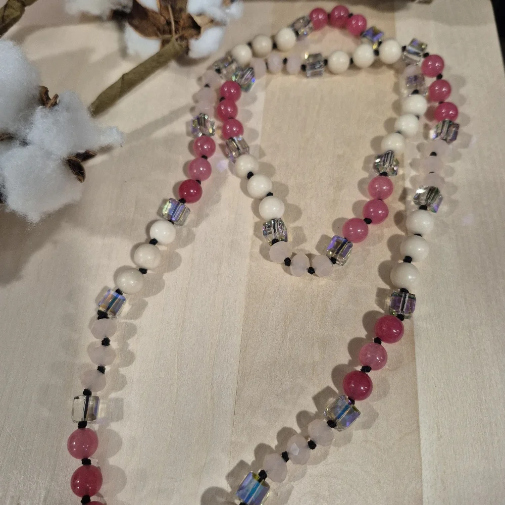 🩷🖤NEW🩷🖤 ELEGANT!! STRAWBERRY QUARTZ BoHo Sweater Necklace